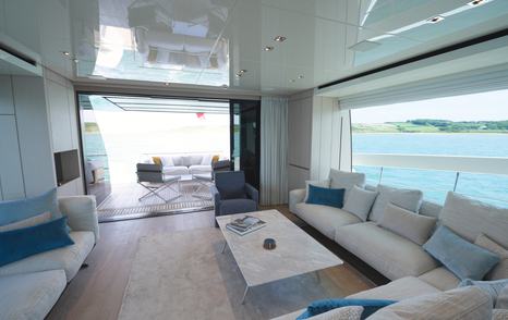 Sanlorenzo-SX76-Review-saloon-view-aft