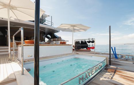  Maverick beach club with infinity pool