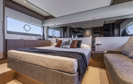 ferretti-580-owners-cabin 