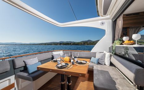 Marex 440 aft deck dining area