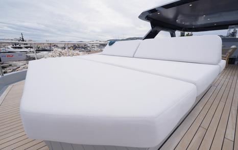 Outer-Reef-Yachts-780-Adventure-Review-aft-sunpads-sundeck