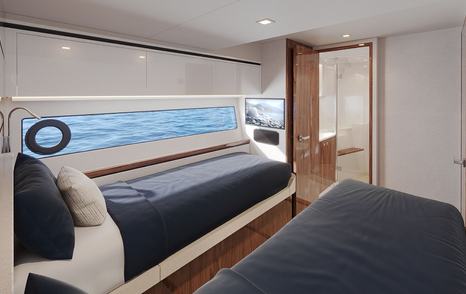 Riviera 6200 Sport Yacht Platinum Edition guest cabin with twin beds  