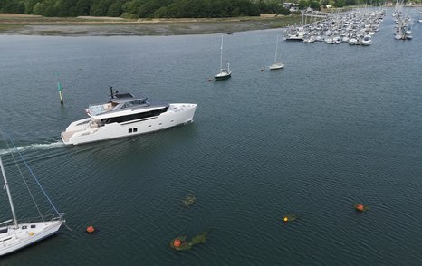 Sanlorenzo-SX76-Review-in-the-marina-coming-into-port