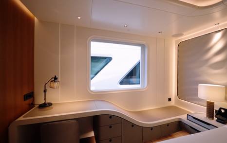 Damen-Xplorer-60-Review-guest-cabin-bureau
