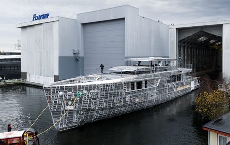 Feadship superyacht Perfect Lady at anchor bow view