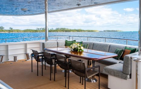 Explorer yacht Zexplorer aft deck alfresco dining