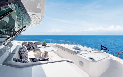 Horizon FD80 Hull 15 motor yacht foredeck with sunpads and seating