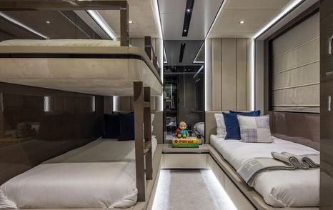 Superyacht Gisa children room with bunk beds 