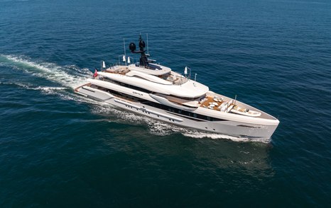 Superyacht Camila under way 