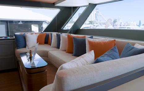 CL-Yachts-CLX96-Review-champagne-lounge
