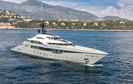 Superyacht Tatiana under way