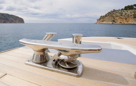 Pardo-E72-Review-mooring-gear