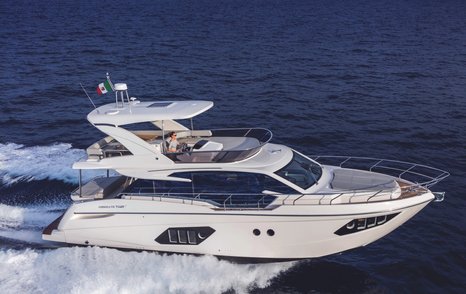 Absolute 52 FLY motor yacht under way 