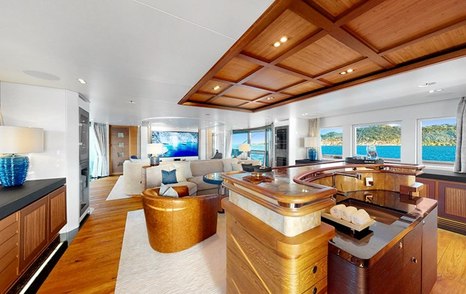 Superyacht After You's skylounge