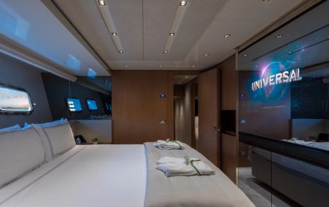 Motor Yacht Ferrol's guest cabin