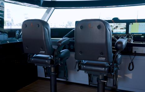CL-Yachts-CLX96-Review-helm-chairs