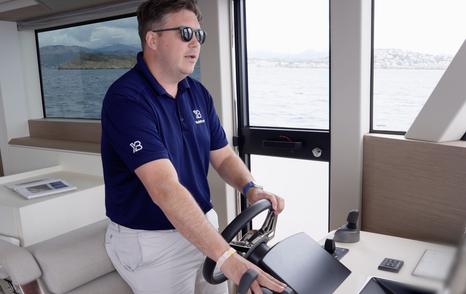 Pardo-E72-Review-helm-seat-bolster