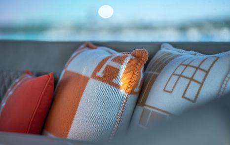 Zeelander 5 yacht interior cushion detail close up 
