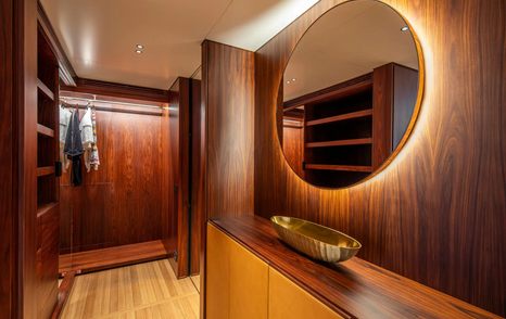 Superyacht Tosun master cabin ensuite