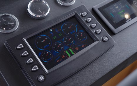 Beneteau-Swift-Trawler-54-Review-main-helm-screen-metrics