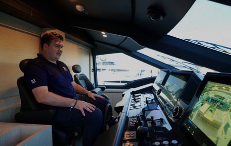 AB-120-Review-jack-haines-helm-station