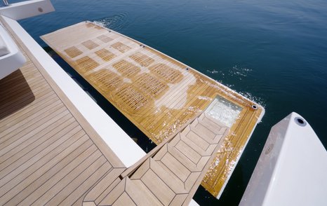 Hydraulic bathing platform deployed on the Gulf Craft Majesty 100 Terrace