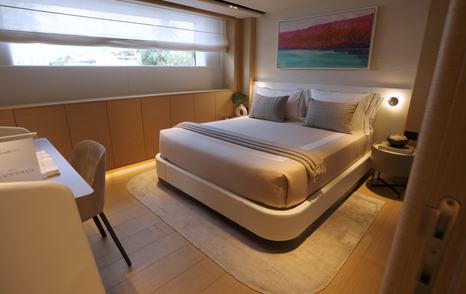 Benetti-B.Yond-37M-forward-double-cabin