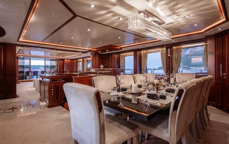 Benetti motor yacht Virtue main saloon dining area 