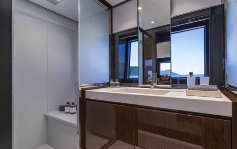 Riva-68-Diable-Review-owner-cabin-ensuite