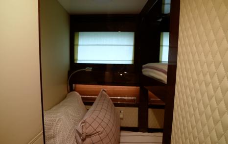 Lazzara-LSX67-Review-bunk-cabin