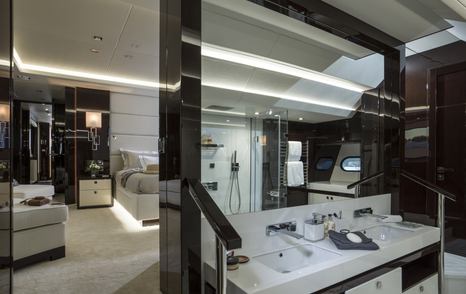 sunseeker 116 yacht ensuite