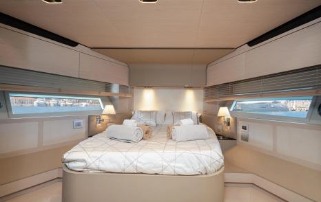 Motor Yacht Trinidad guest cabin