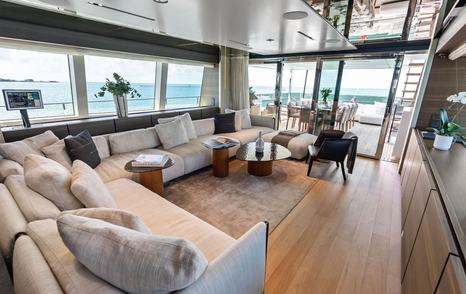 Custom Line superyacht Lumpasaurus main saloon lounge area