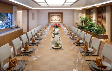Superyacht Flying Fox saloon dining area