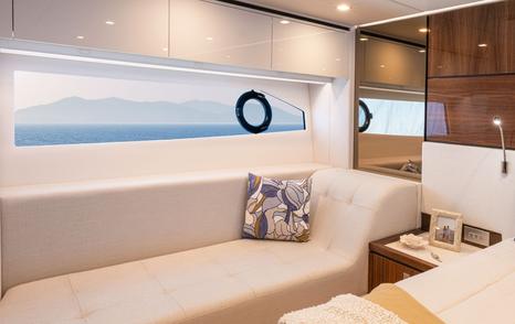 Riviera 5600 Sport Yacht Platinum Edition motor yacht master cabin plush window seat