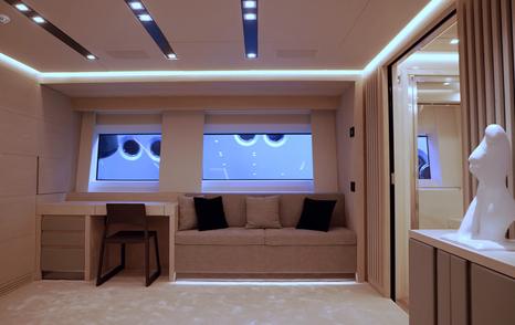 AB-120-Review-owner-cabin-sofa