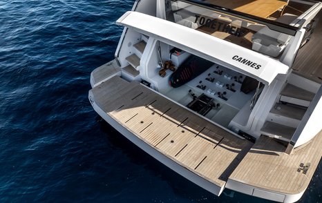 Motor Yacht Together hydraulic stern with tender storage