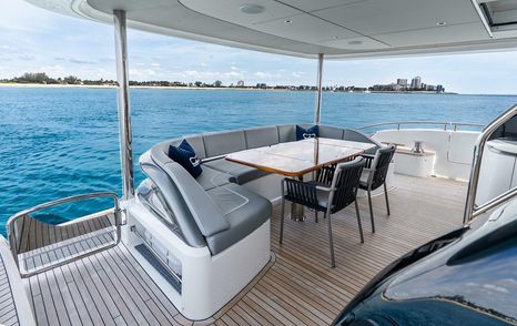 Motor Yacht Cosa Bella aft deck shaded aflresco dining 