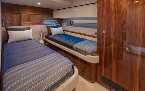 Riviera-6800-Sport-Yacht-Platinum-twin-cabin-setup