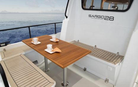 Sargo 28 cockpit