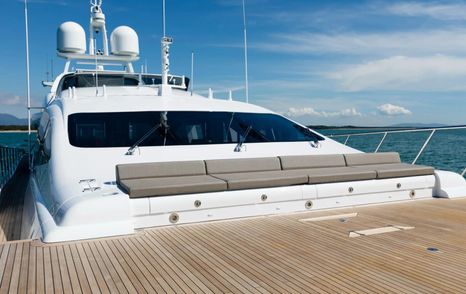 Mangusta yacht Firefly foredeck sun pads 