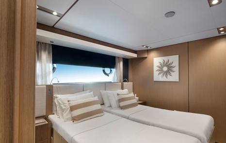 Motor Yacht Spica's twin room