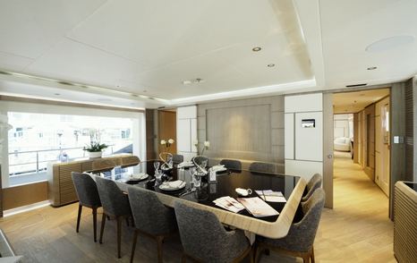 Gulf-Craft-Majesty-140-Review-saloon-dining