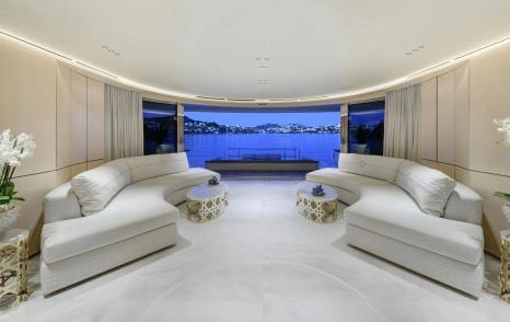 Benetti motor yacht Confessa main saloon lounge