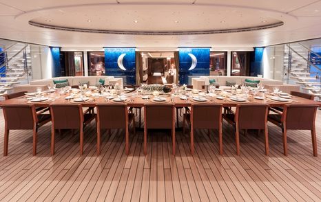 Superyacht Luna aft deck alfresco dining