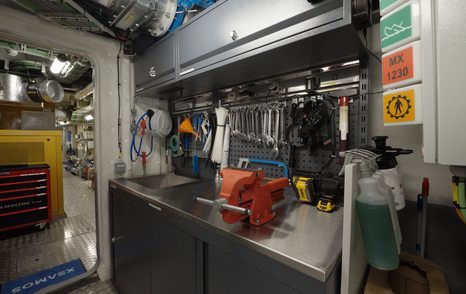 Damen-YS-53-Review-engineers-workroom
