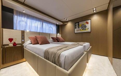 Superyacht Epic's twin room