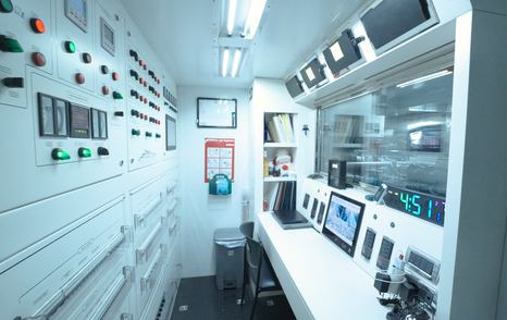 Mangusta-GranSport-54-Review-engine-room-control-room