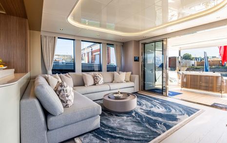 Sunseeker-Ocean-156-saloon-seating