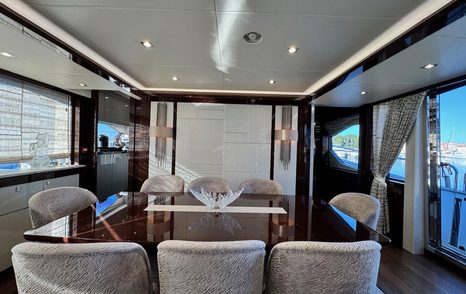 Motor Yacht Halwa interior formal dining area